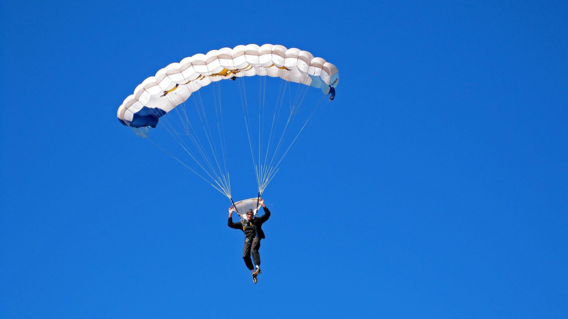 球迷呼吁加强大学篮球联赛与职业联赛衔接